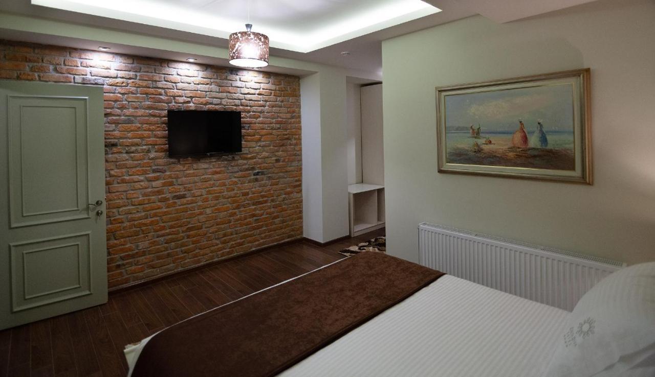 Casta Diva Hotel คอร์เชอ ภายนอก รูปภาพ