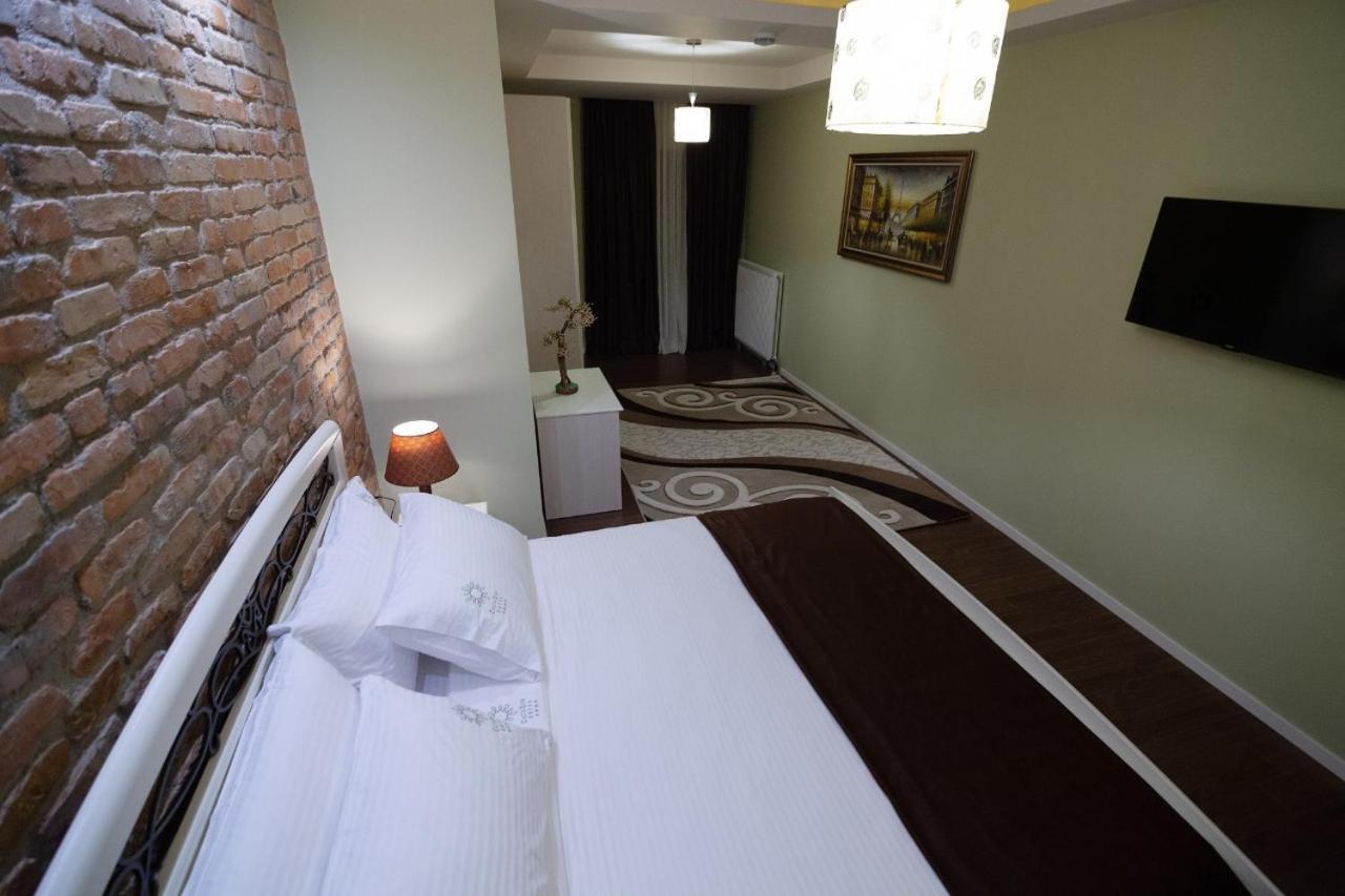 Casta Diva Hotel คอร์เชอ ภายนอก รูปภาพ