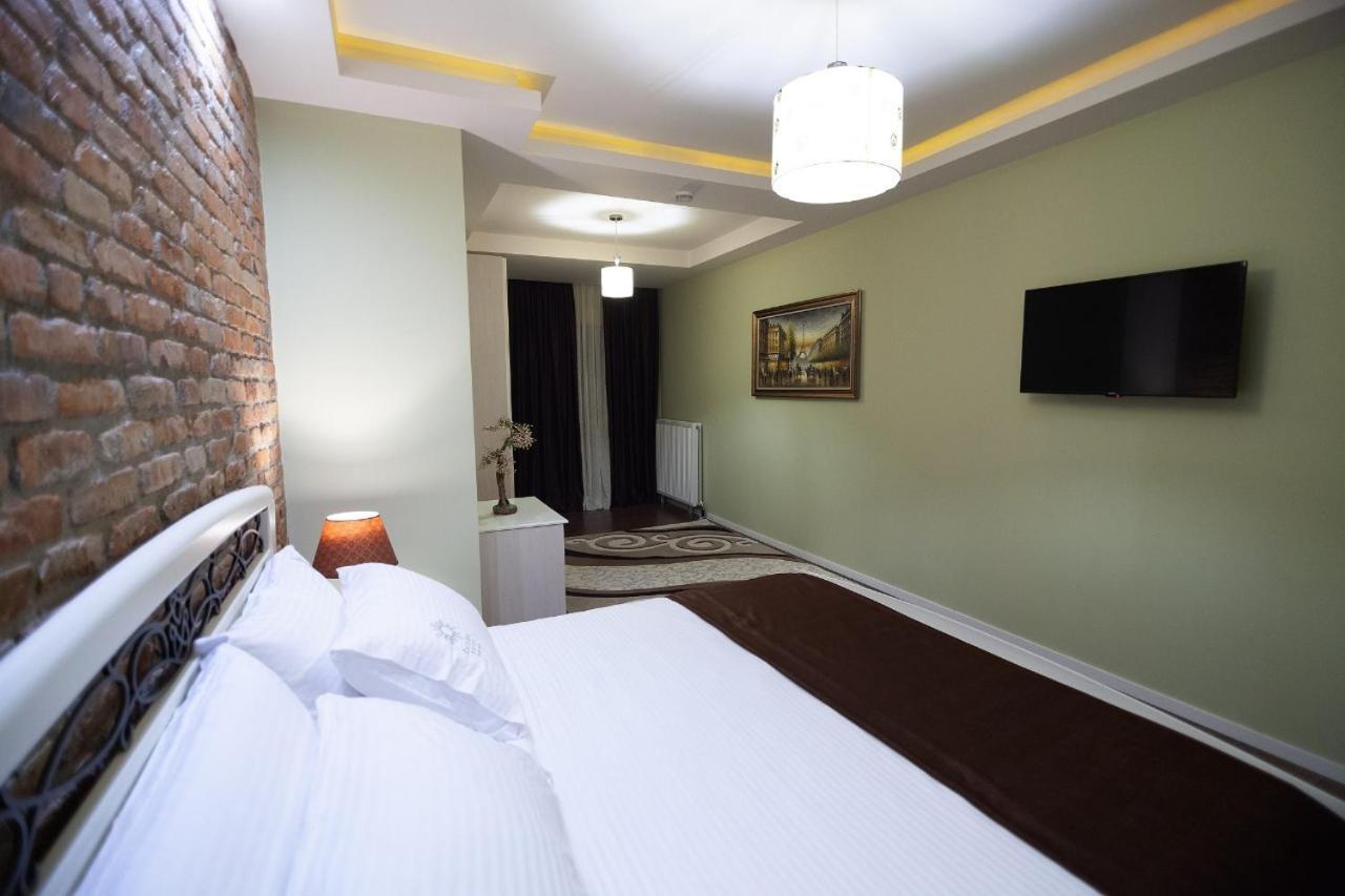 Casta Diva Hotel คอร์เชอ ภายนอก รูปภาพ
