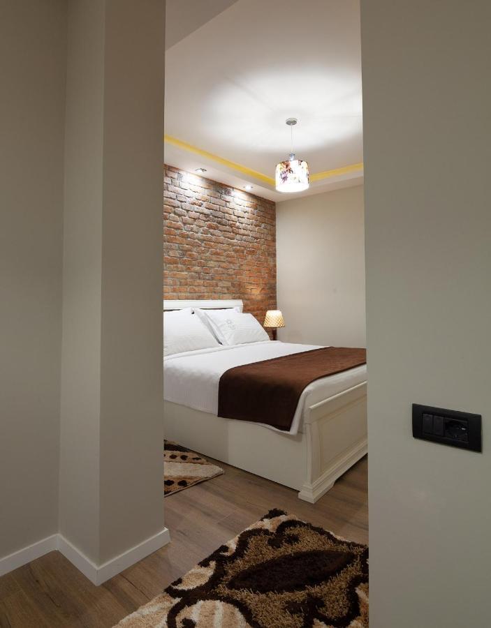 Casta Diva Hotel คอร์เชอ ภายนอก รูปภาพ