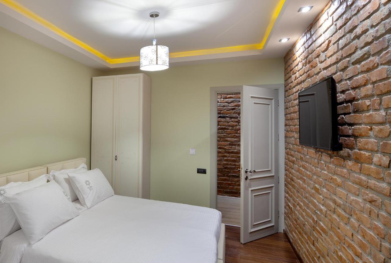 Casta Diva Hotel คอร์เชอ ภายนอก รูปภาพ