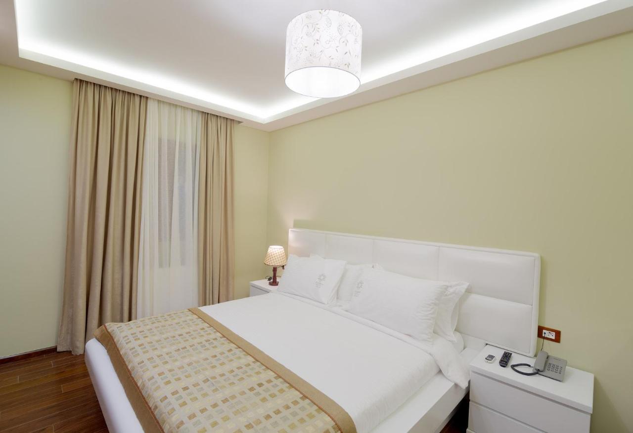 Casta Diva Hotel คอร์เชอ ภายนอก รูปภาพ